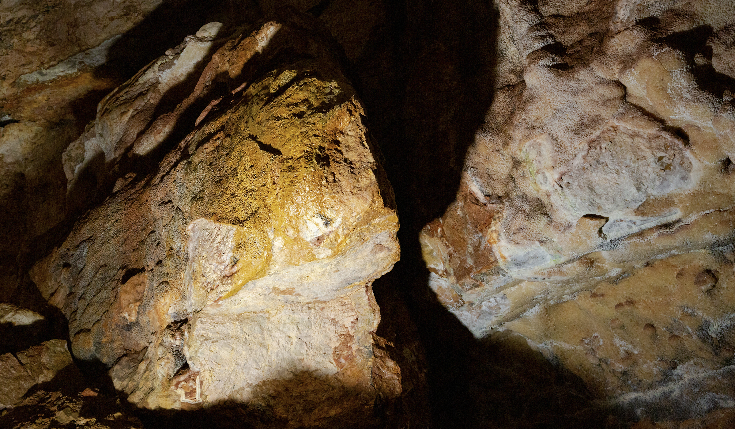 Close-up of rocks inside of Jewel Cave